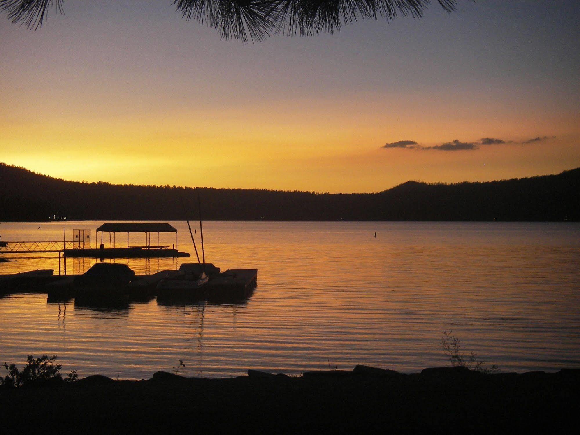 Hotel Marina Riviera Big Bear Lake Exterior photo